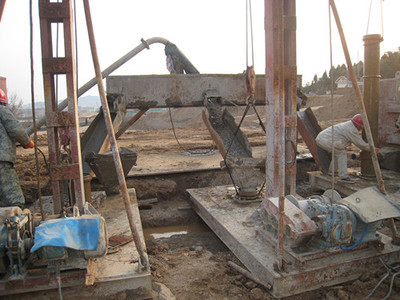 大壩防滲墻澆筑工程進(jìn)展順利，筑牢水利工程安全基石